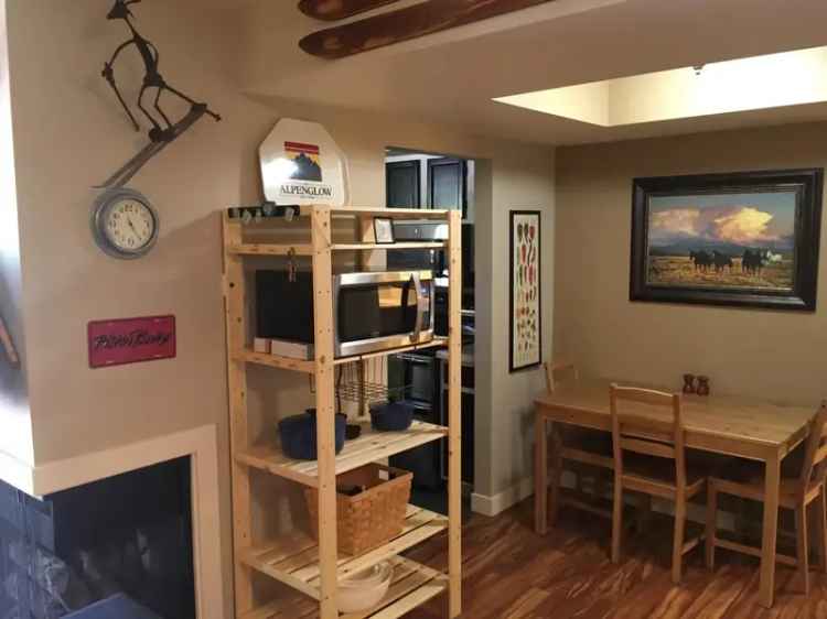 Rent 1 Bed 1 Bath Furnished Condo in Cottonwoods Heights with Amenities