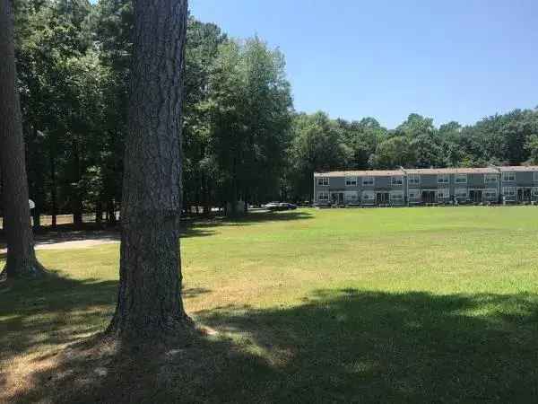 Rent 2 Bedroom Apartment at The Woods at Yorktown with Immediate Availability