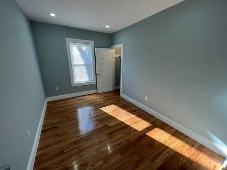 Rent Stunning Apartment Unit in Cambridge Somerville with Modern Amenities