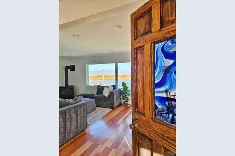 Rent Beach Cottage with Stunning Views in Salmon Creek Beach