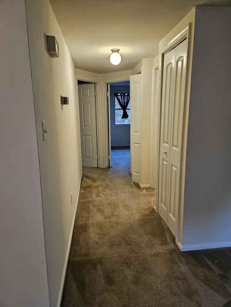 Rent Duplex Apartment Unit in Welcome MD with 2 Beds and 1 Bath