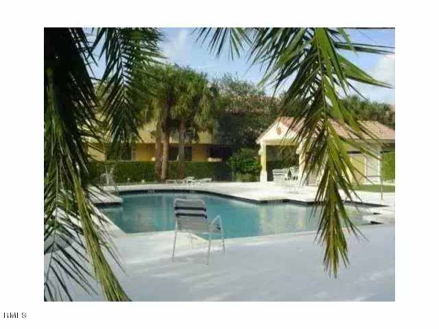 Townhouse for Rent in Boca Raton East with Spacious Patio and Gated Access