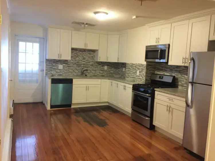 Rent two-bedroom apartment near Maverick T stop with modern features