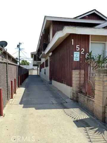 House For Sale in 1526, West 85th Street, Los Angeles, California