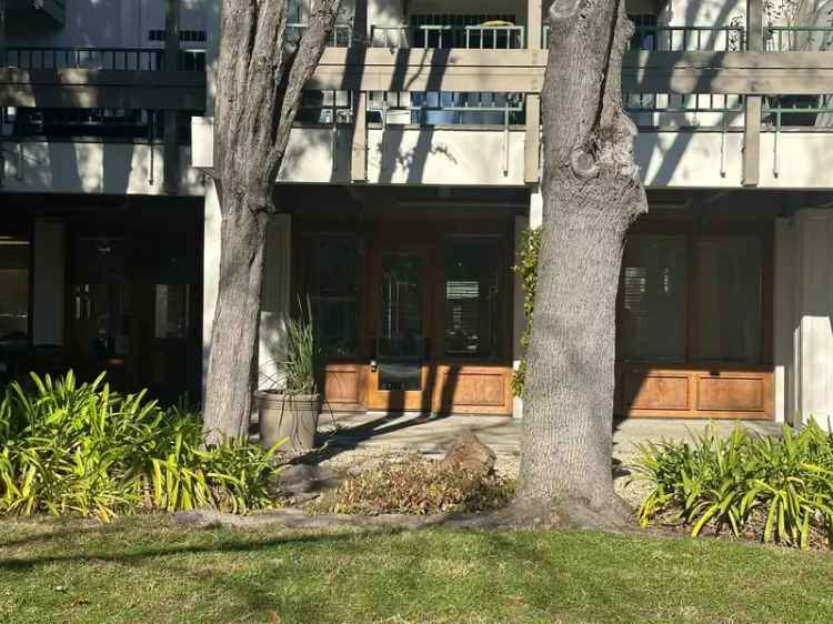 Rent Commercial Condominium with Great Accessibility in Pleasant Hill