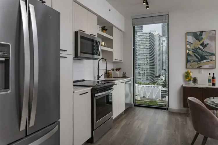 Rent Luxury Apartments in Brickell Miami with Stunning Amenities