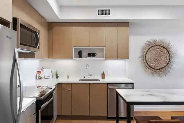 Rent Modern Apartments in Oakland Featuring Vibrant Urban Living