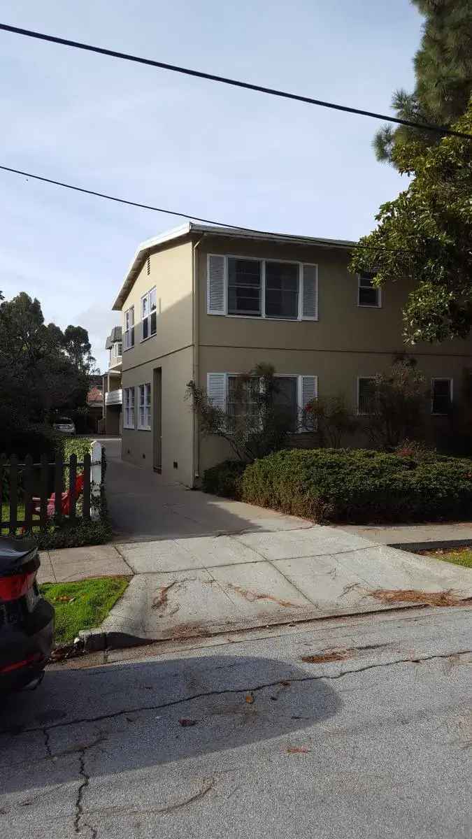 Rent Studio Apartment in Burlingame Near Caltrain with Key Features