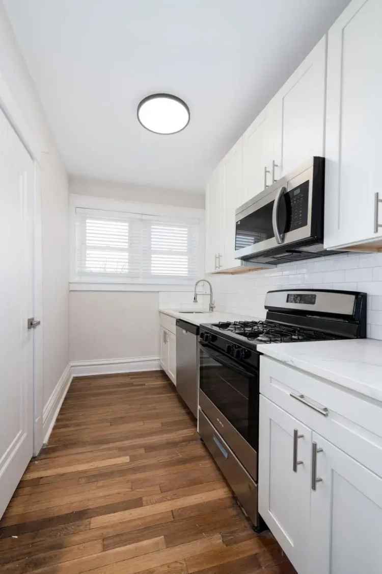 One Bedroom Apartment for Rent in Maplewood with Renovated Features