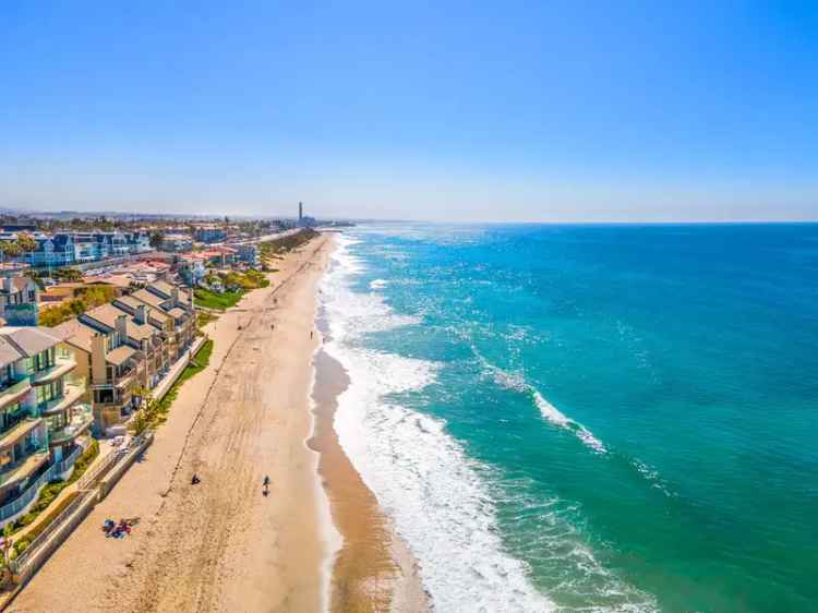 Apartment for Rent in Carlsbad Village with Beach Access and Patio