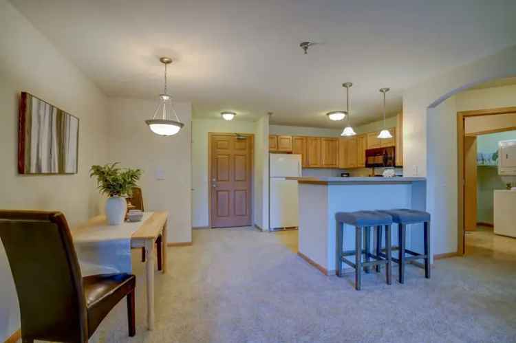 Rent Apartments in DeForest with Huge Amenities and Multiple Floor Plans