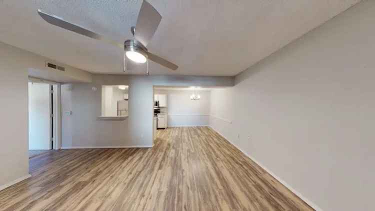 Rent Apartments at 12th and Renaissance with Great Amenities