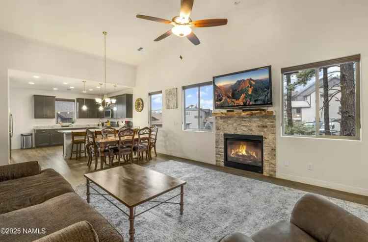 Luxury buy Townhome with breathtaking views in Switzer Canyon Village