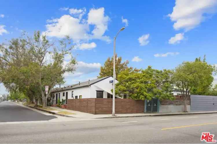 Buy mixed-use property in Venice with residential and office units