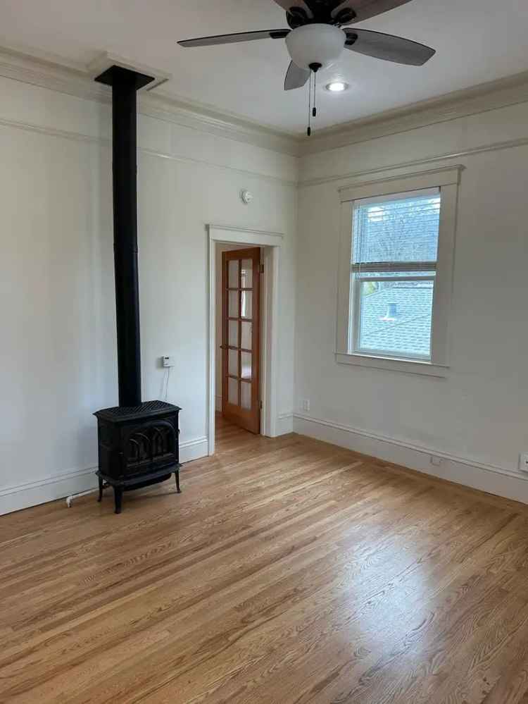 Rent Apartment Unit in Historic Victorian House in San Rafael with Charm