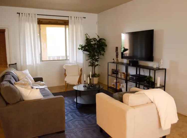 Rent Apartment Unit Near ASU and Central Tempe with Unfurnished Option