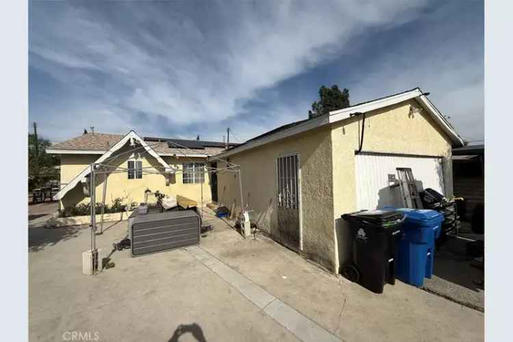 Fixer Upper Buy House with 4 Bedrooms and Large Lot in Cul-de-Sac