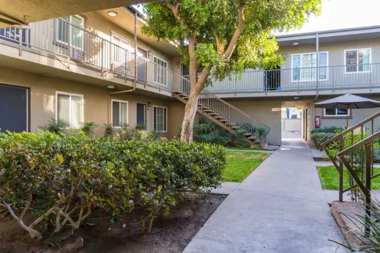 Rent Apartments with Large Floor Plans Near Freeways and Parks