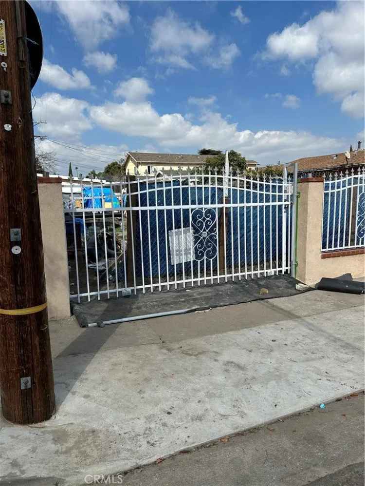 Land For Sale in 661, West 65th Street, Los Angeles, California