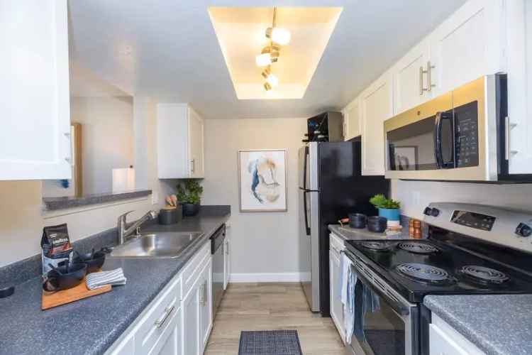 Rent Spacious Apartments with Modern Features in Moreno Valley