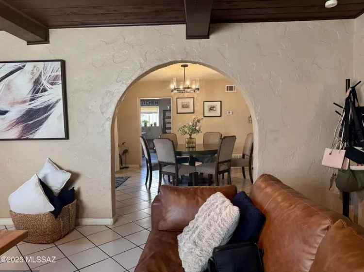 Buy House in Tucson with 3 Bedrooms 1 Bathroom and Spacious Backyard