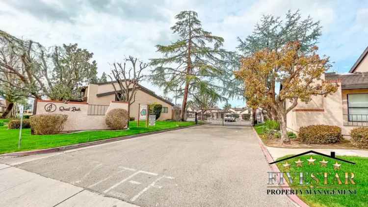 Condo for Rent in West Bakersfield with Pool and Jacuzzi