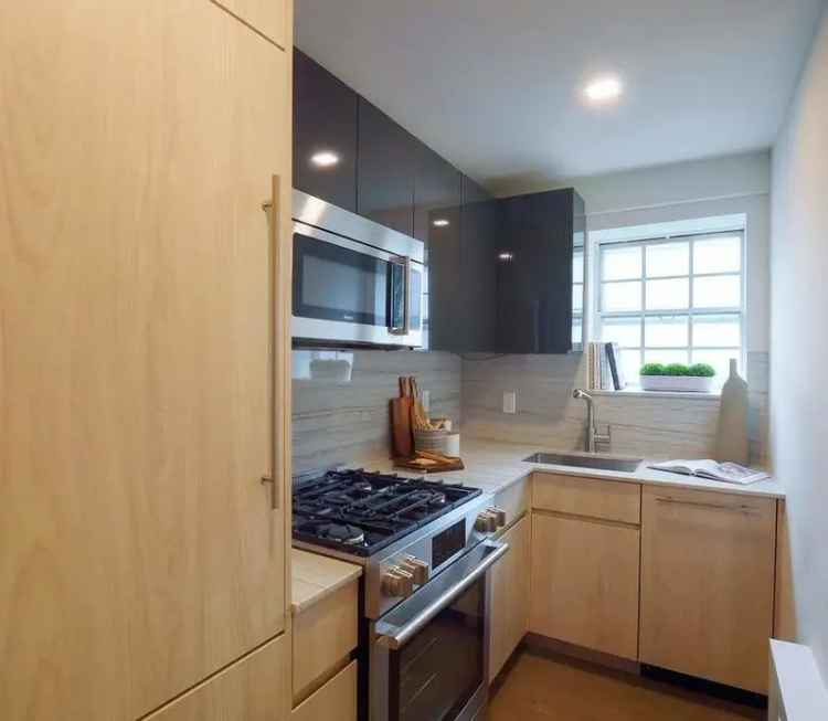 Rent Spacious 1-Bedroom Apartment near Union Square with Custom Features