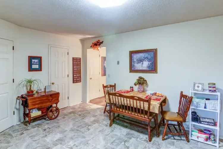 Rent Apartments in Tiffany Lane Duplexes with Family Friendly Features