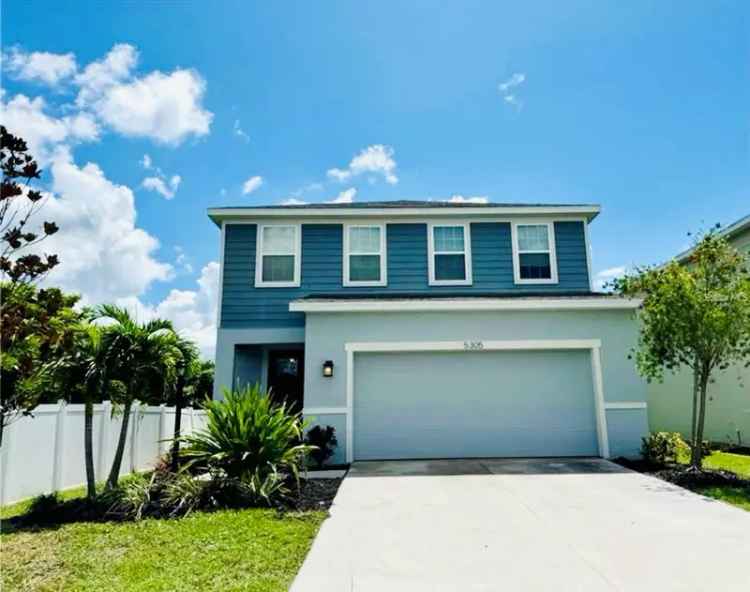 House For Sale in Bradenton, Florida