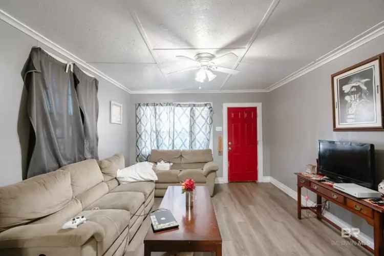 Rent craftsman bungalow in Midtown with spacious rooms and yard