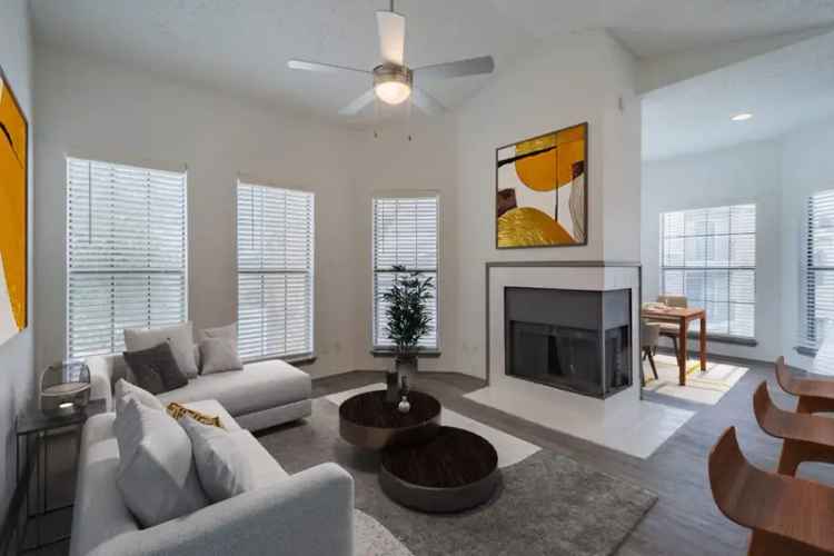 Rent Apartment in Northern Dallas with Upscale Living Features