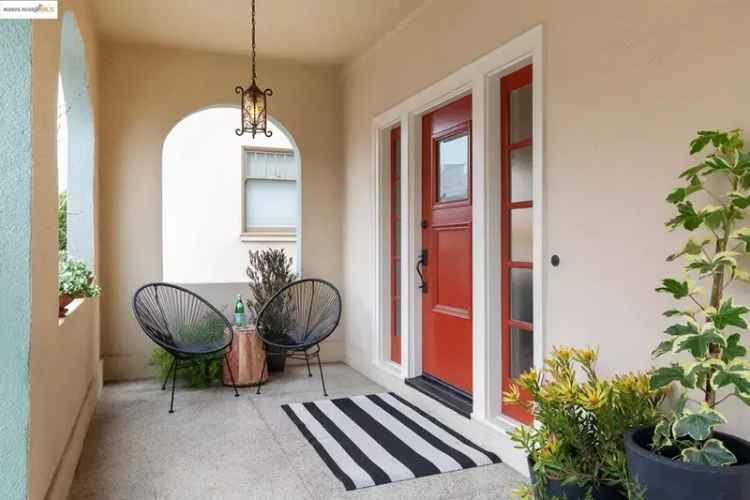 Buy Mediterranean Flat in Temescal with Modern Features and Outdoor Space