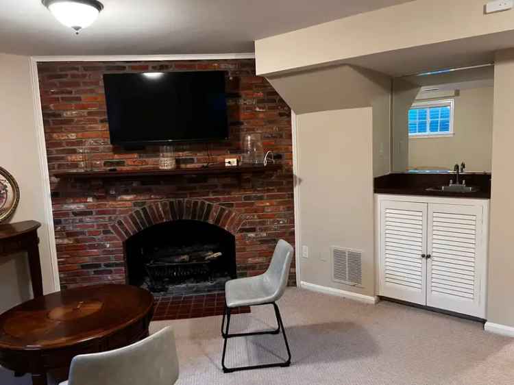 Room for Rent in Small Town House with Private Bath and Fireplace