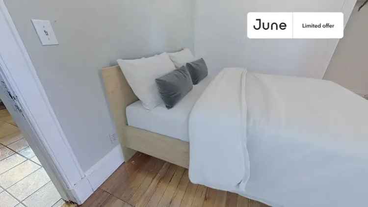 Rent Queen Bedroom in Apartment in Brighton with Great Amenities