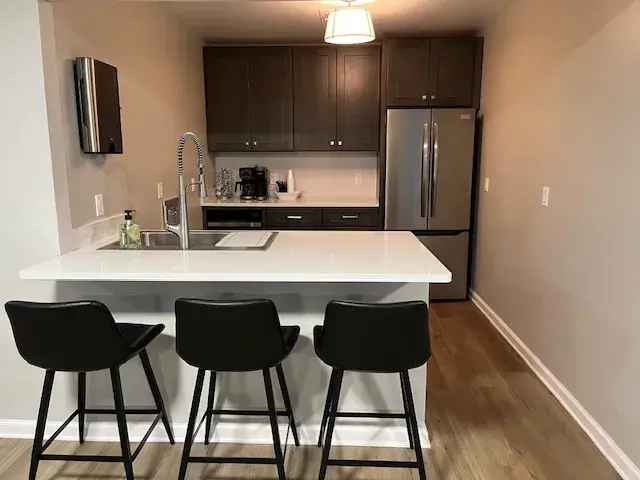 Rent Apartments in East Grand Rapids with Pool and Pet-Friendly Options