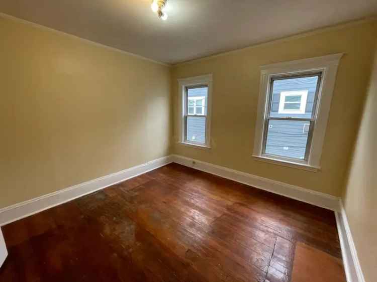 Rent Apartment Unit in Davis Square with 3 Beds and 2 Baths