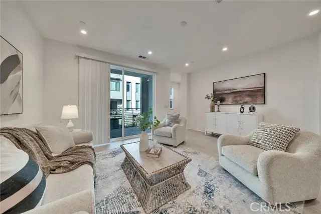 House For Sale in Irvine, California