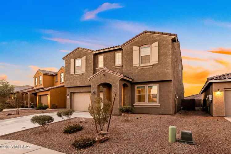 Buy House in Saguaro Trails with 3 Bedrooms and Resort Amenities