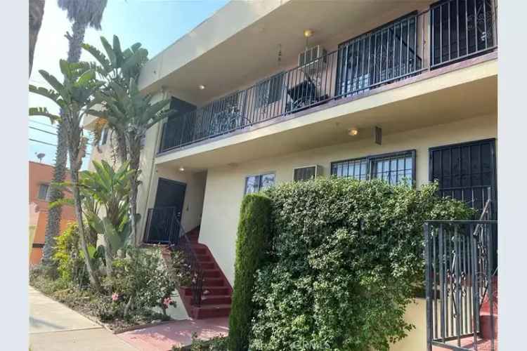 Rent 6 Unit Building in Pico Robertson Area with Great Features