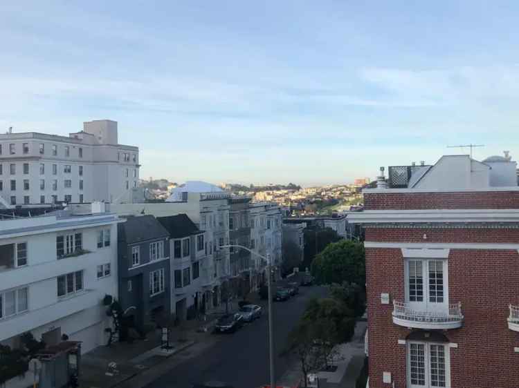 Rent Beautiful One Bedroom Apartment in Pacific Heights with Spacious Features