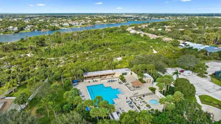 Rent Beautifully Remodeled Home in The Bluffs Jupiter with Luxury Features