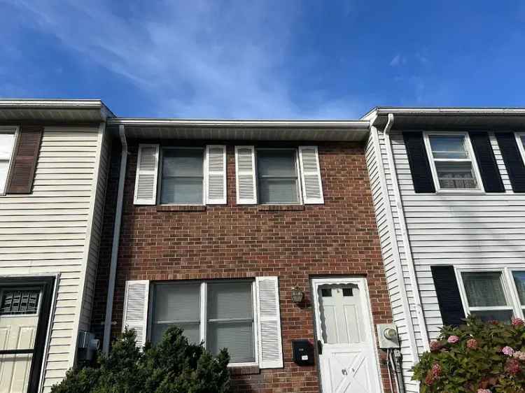 Rent Townhouse Fully Furnished Near BU Pharmacy School and Downtown