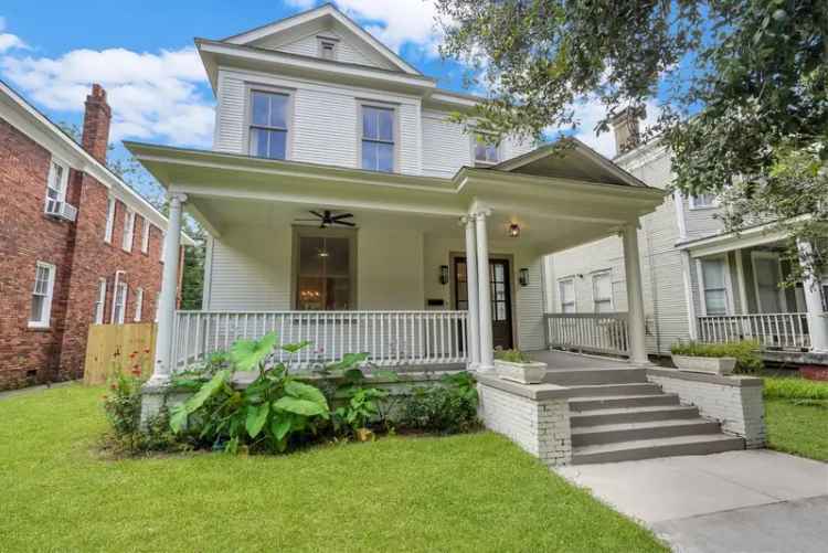 Rent Stunning Renovated Victorian Home in Savannah GA with Modern Upgrades