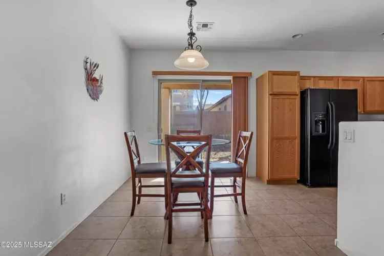 House For Sale in 817, West Calle Valenciana, Sahuarita, Arizona