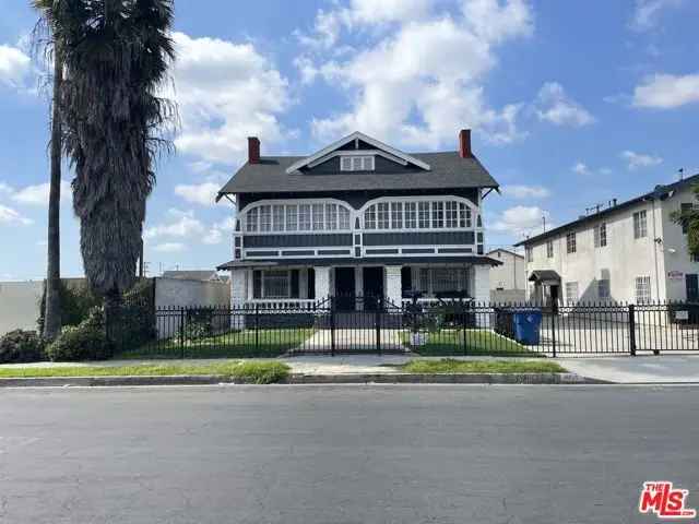 House For Sale in 3023, South Budlong Avenue, Los Angeles, California