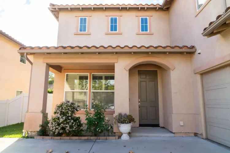 Rent Gorgeous Home with 4 Bedrooms in Northeast Ventura