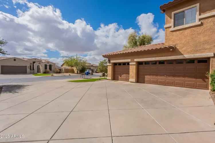 House For Sale in 18436, East Celtic Manor Drive, Queen Creek, Arizona