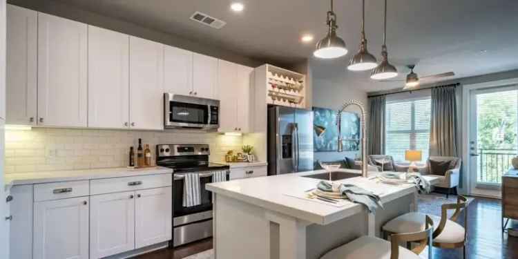 Rent Apartment at Luxia Swiss Ave in Old East Dallas with Modern Amenities