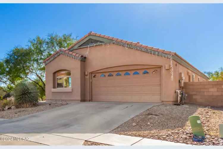 Buy 3 Bedroom Home in Vista Del Lago with Pool and Golf Access