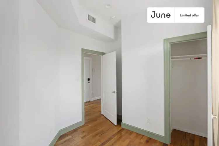 Rent Full Bedroom Apartment in Bedford-Stuyvesant with Modern Amenities